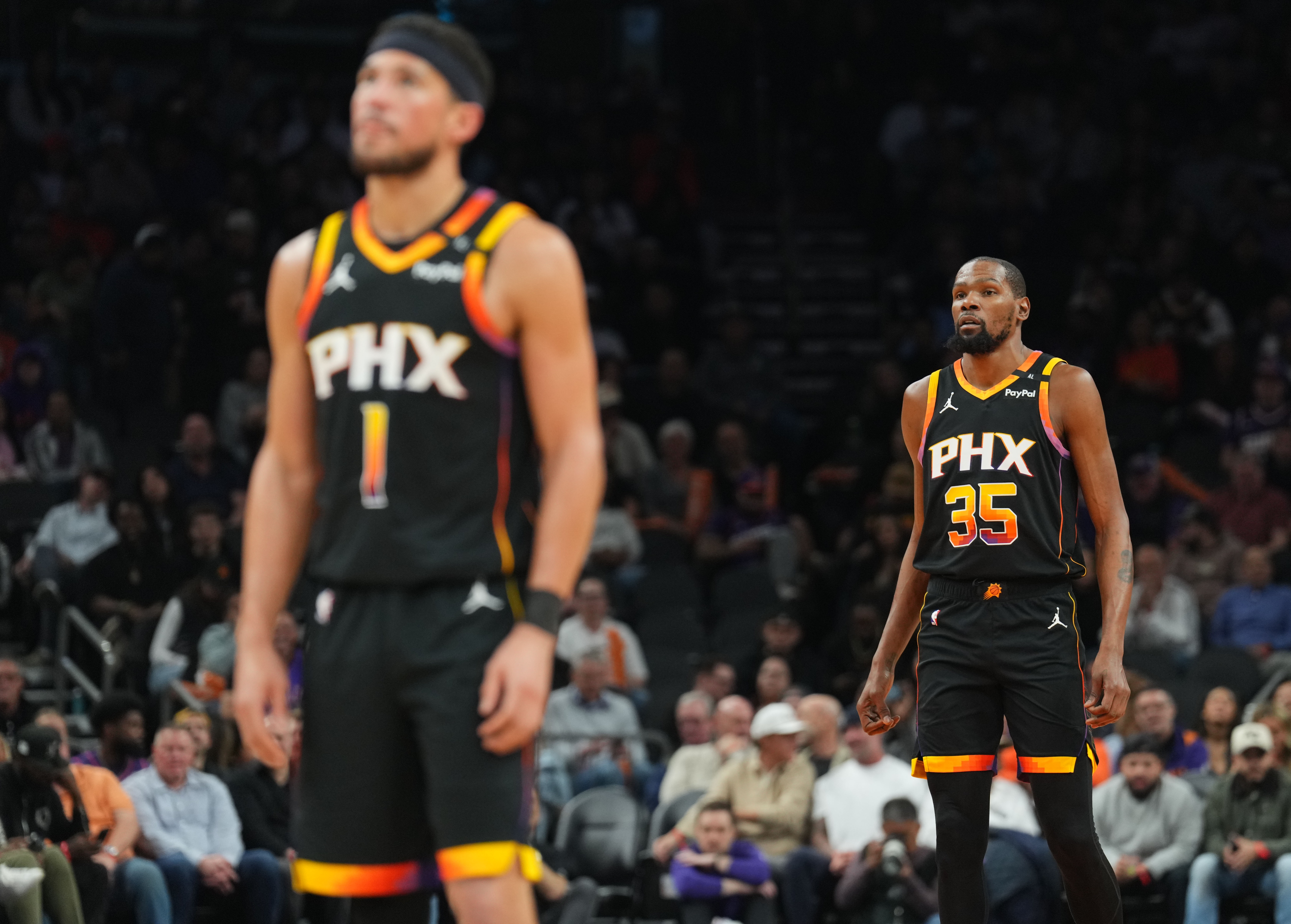 NBA季后赛：独行侠逆转击败湖人晋级