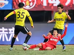 恒大大胜对手，继续领跑中超积分榜